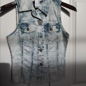 Maurices Jean Vest